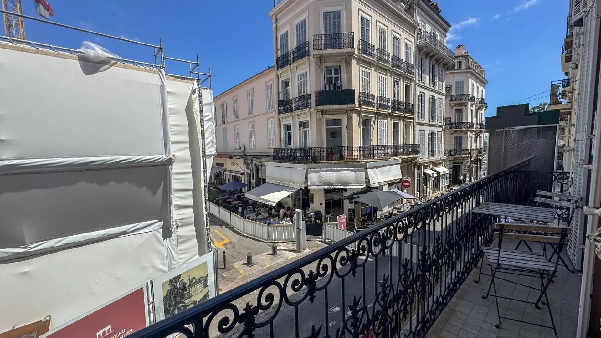 Forville Market View Cannes Apartment